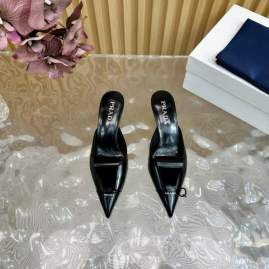 Picture of Prada Shoes _SKUPradasz35-404CMJ100119104